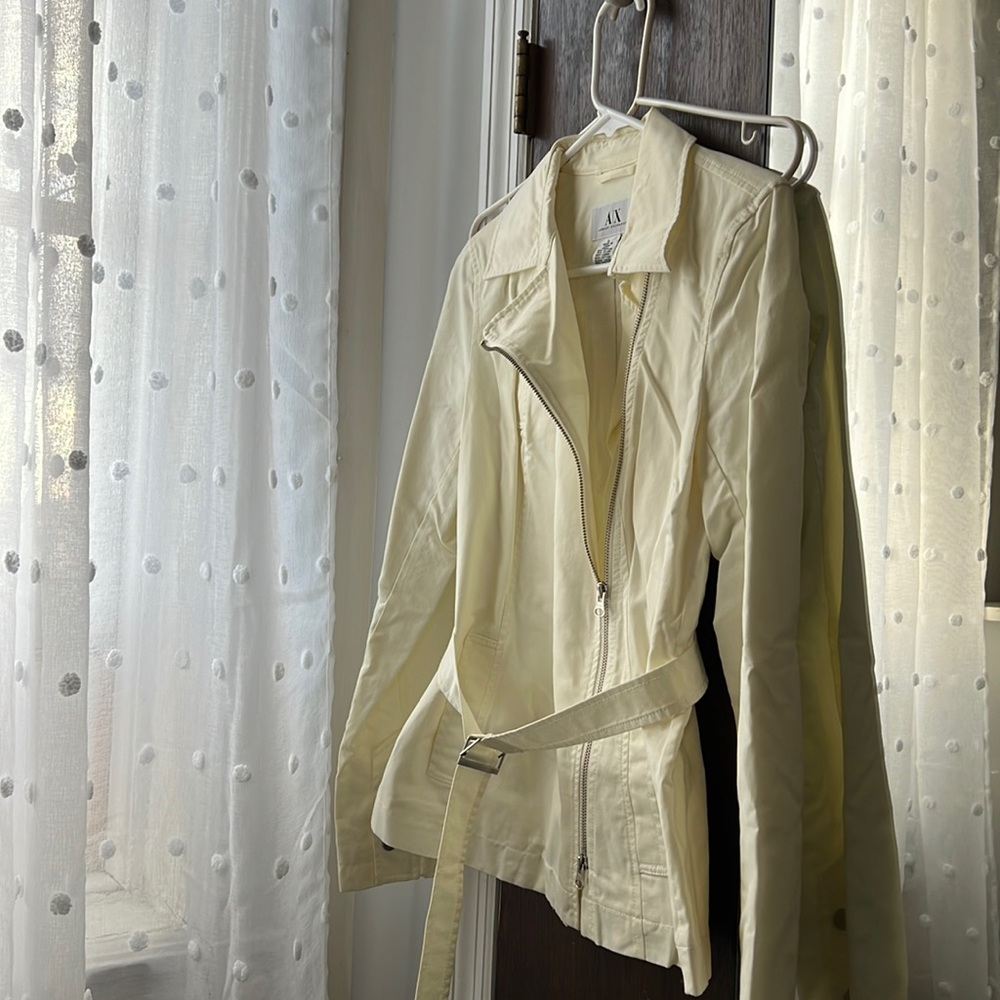 Armani exchange, women’s, size Small, white, Moto style, front zip, belt jacket